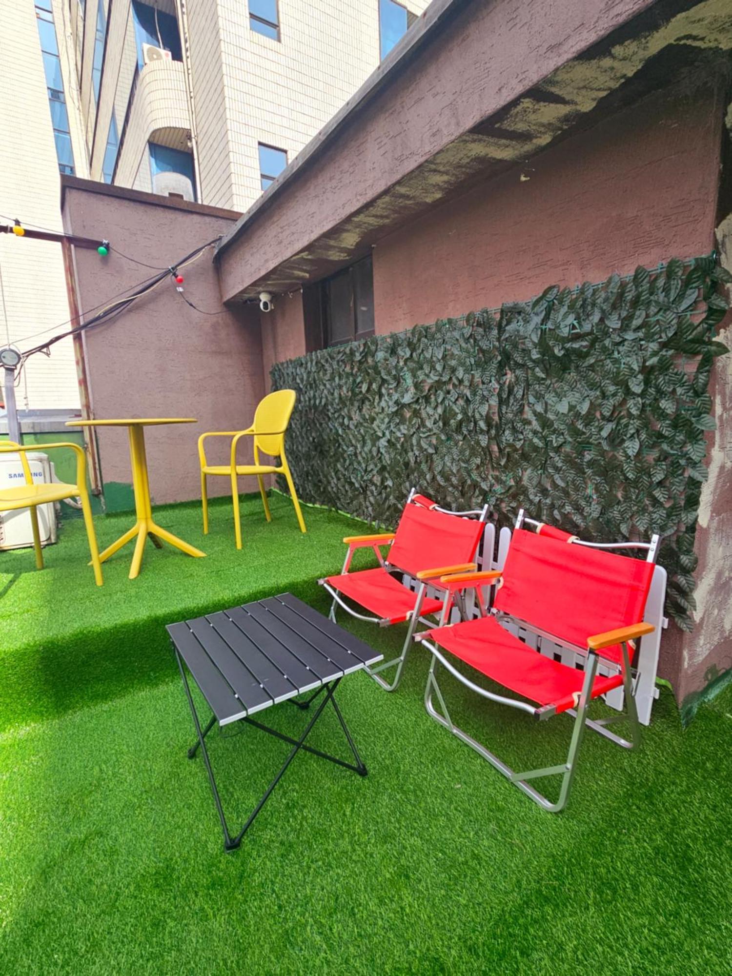Space Hostel *